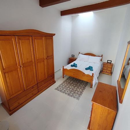 Peaceful Traditional Maltese Townhouse Лука Екстер'єр фото