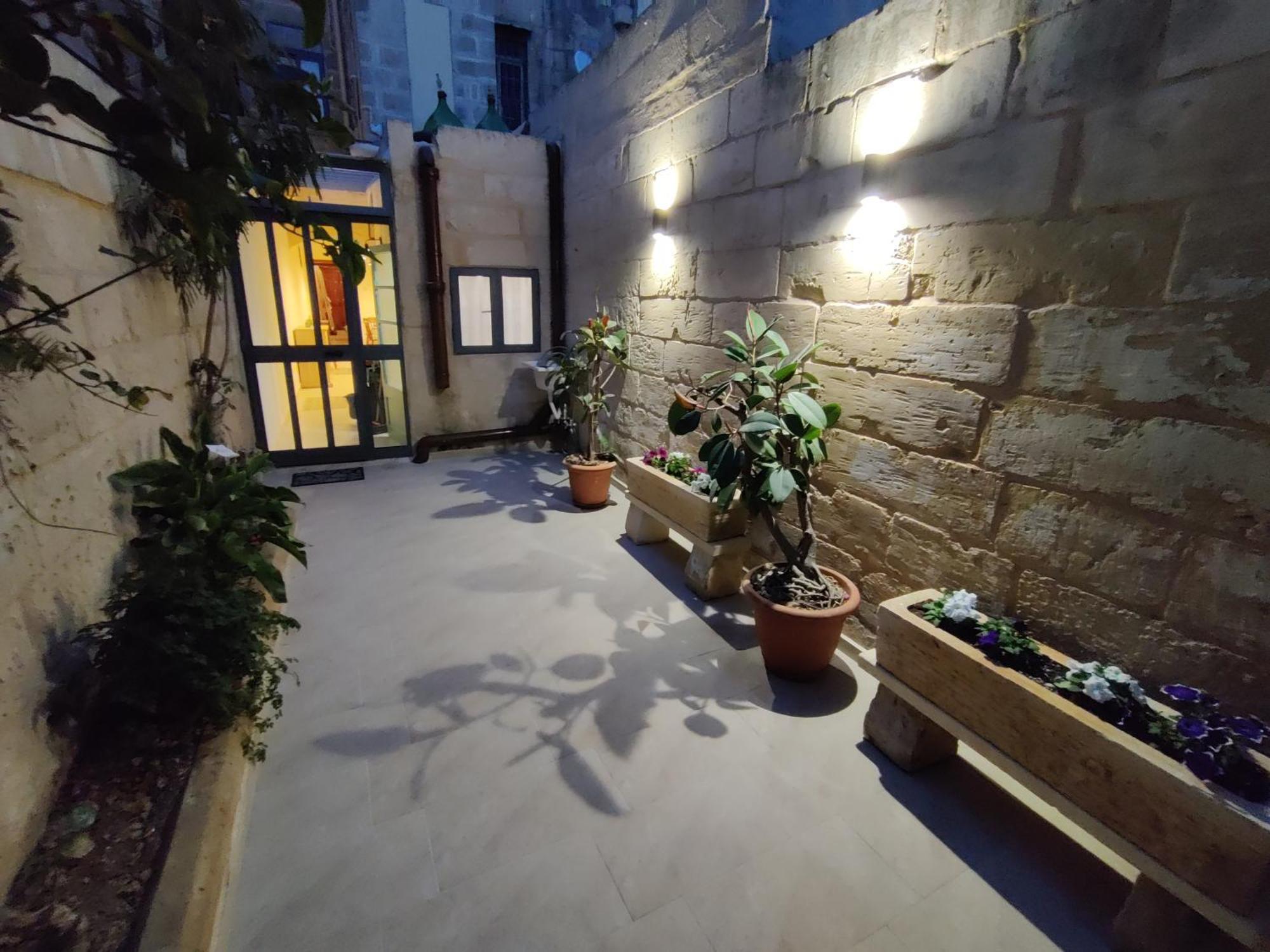 Peaceful Traditional Maltese Townhouse Лука Екстер'єр фото